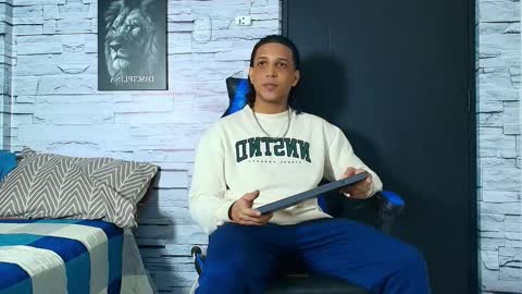 Snapshot of jhay_wheeler777 chatting on November 17, 2025, 4:29 am jhay_wheeler777 online show from November 17, 2025, 4:29 am