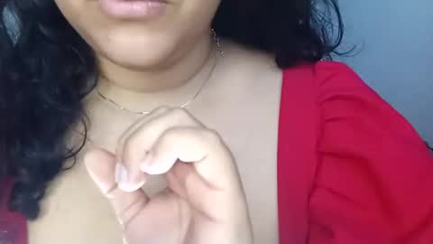 En moreno online show from October 26, 2025, 6:41 am