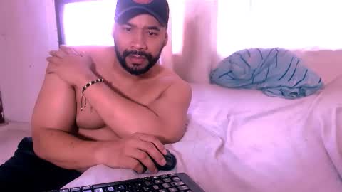 En moreno online show from November 27, 2025, 12:18 pm