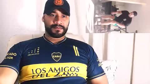 En moreno online show from March 1, 2026, 1:57 pm