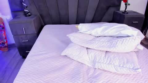 jhoanleandro online show from February 23, 2025, 7:11 am