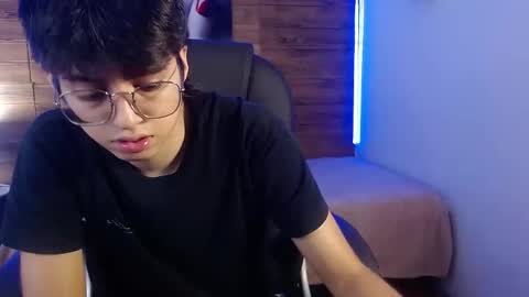 Jhoel online show from November 11, 2025, 7:58 pm