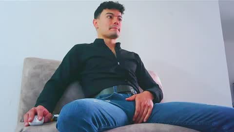 jhohanes maximo online show from July 1, 2026, 1:13 pm