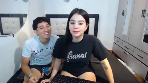 Snapshot of jhon_and_nicolle chatting on November 26, 2025, 8:48 am Jhon and nicolle online show from November 26, 2025, 8:48 am