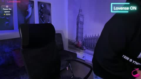 John Bear.... online show from October 25, 2025, 11:07 am