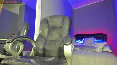 Jhon online show from October 7, 2025, 12:24 pm