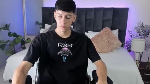 Jhon online show from November 22, 2025, 1:43 pm