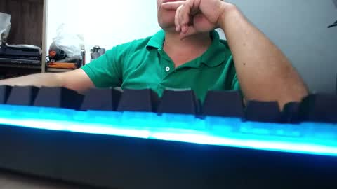 Snapshot of jhonatan_morales_s chatting on November 23, 2025, 5:51 am jhonatan_morales_s online show from November 23, 2025, 5:51 am