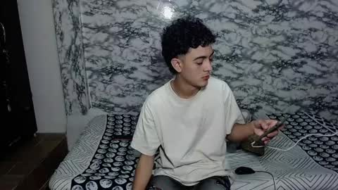 Snapshot of jhonay__cute chatting on April 7, 2026, 12:55 am jhonay__cute online show from April 7, 2026, 12:55 am