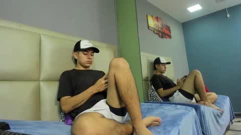 Jhonny online show from October 23, 2025, 1:43 pm