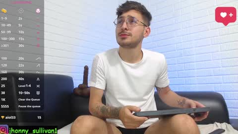 Snapshot of jhonny_sullivan chatting on February 5, 2025, 7:20 pm jhonny and friend online show from February 5, 2025, 7:20 pm