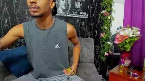 Snapshot of jhonson821 chatting on November 19, 2025, 2:28 pm jhonson821 online show from November 19, 2025, 2:28 pm