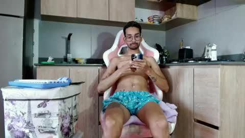 Snapshot of jhonsonvlatino chatting on July 1, 2026, 8:52 pm jhonsonvlatino online show from July 1, 2026, 8:52 pm