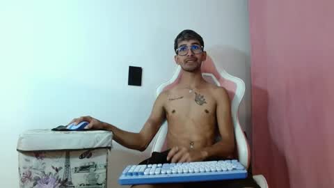 Snapshot of jhonsonvlatino chatting on July 14, 2026, 11:54 pm jhonsonvlatino online show from July 14, 2026, 11:54 pm