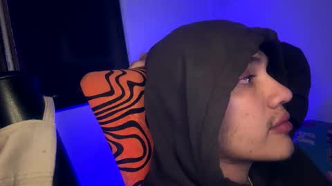 MODELO INDEPENDIENTE online show from February 19, 2026, 2:29 am