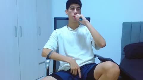 jhony_sex3 online show from September 18, 2025, 3:08 am