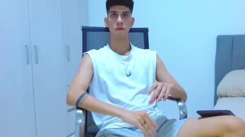 jhony_sex3 online show from October 16, 2025, 5:19 am