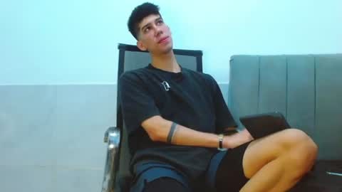jhony_sex3 online show from June 14, 2026, 9:22 am