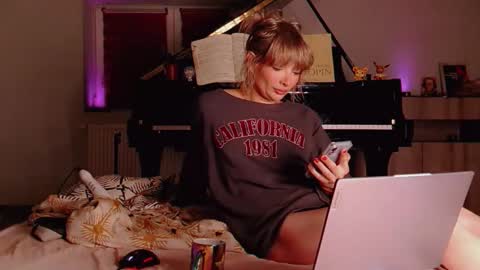 Anya online show from February 24, 2026, 11:03 pm