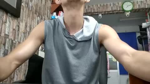 Snapshot of jhosuamoore chatting on May 7, 2026, 12:10 pm Jhosuamoore online show from May 7, 2026, 12:10 pm