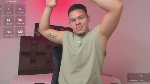 Snapshot of jhotta_foxx chatting on January 14, 2025, 9:02 am Jhonatan80 online show from January 14, 2025, 9:02 am