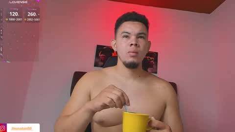 Snapshot of jhotta_foxx chatting on October 7, 2025, 7:05 am Jhonatan80 online show from October 7, 2025, 7:05 am