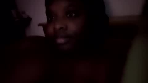 Snapshot of jhoxy_m chatting on December 5, 2025, 11:52 am Hello iam hoxy ready to get wet online show from December 5, 2025, 11:52 am