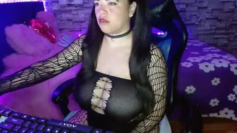Snapshot of jhulia_hill chatting on May 19, 2026, 7:42 pm Jhulia online show from May 19, 2026, 7:42 pm