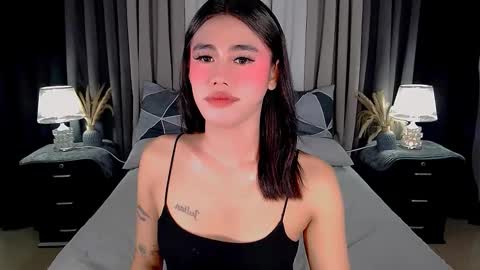 Snapshot of jhuliana_and_charles_room chatting on September 25, 2025, 3:43 am jhuliana_and_charles_room online show from September 25, 2025, 3:43 am