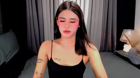 Snapshot of jhuliana_and_charles_room chatting on October 13, 2025, 3:50 am jhuliana_and_charles_room online show from October 13, 2025, 3:50 am