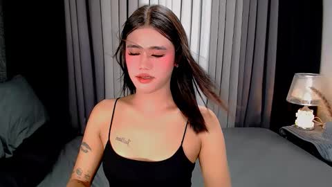 Snapshot of jhuliana_and_charles_room chatting on October 22, 2025, 4:57 am jhuliana_and_charles_room online show from October 22, 2025, 4:57 am