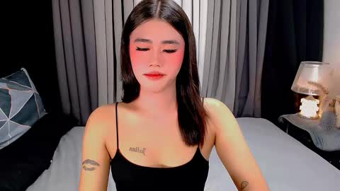 Snapshot of jhuliana_and_charles_room chatting on December 4, 2025, 3:38 am jhuliana_and_charles_room online show from December 4, 2025, 3:38 am