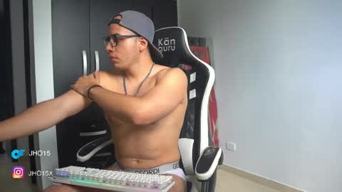 Snapshot of jhx15x chatting on November 19, 2025, 5:35 pm Jhx online show from November 19, 2025, 5:35 pm