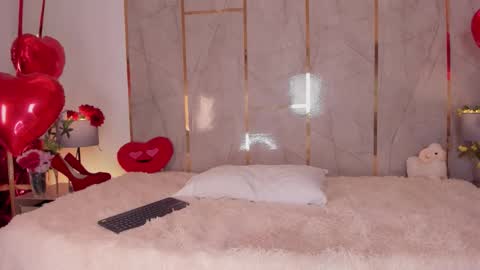 Jiggly online show from February 6, 2026, 5:23 am