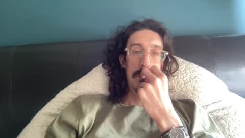 Snapshot of jiggz1986 chatting on March 7, 2025, 9:51 am Jigz1986 online show from March 7, 2025, 9:51 am