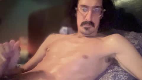 Snapshot of jiggz1986 chatting on February 18, 2026, 1:01 am Jigz1986 online show from February 18, 2026, 1:01 am