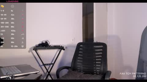 jim_dancer online show from April 14, 2026, 11:44 pm