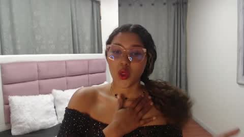 Jimena  online show from October 14, 2025, 1:23 pm