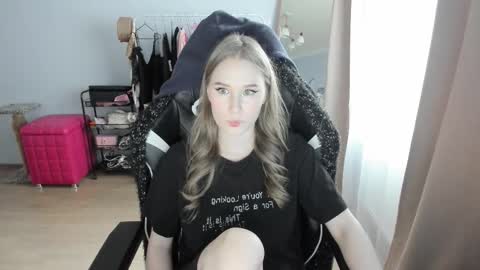 Snapshot of jimmy_and_amy chatting on November 2, 2025, 10:50 am Amy  next stream on Wednesday Thursday Friday Saturday and Sunday at 16 pm GMT3 online show from November 2, 2025, 10:50 am