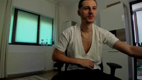 Snapshot of jimmys_style chatting on September 15, 2025, 12:16 pm AlphaJimmy online show from September 15, 2025, 12:16 pm