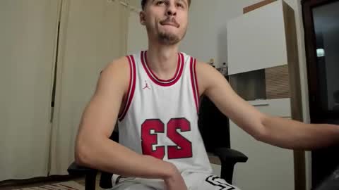 Snapshot of jimmys_style chatting on November 3, 2025, 6:31 pm AlphaJimmy online show from November 3, 2025, 6:31 pm