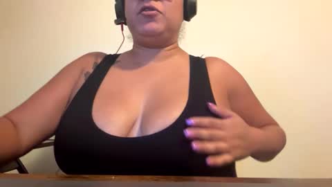 jiselledd online show from September 24, 2025, 5:16 pm