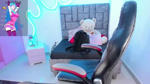 kim online show from November 26, 2025, 1:23 pm