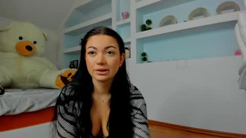 Snapshot of jisselle chatting on May 20, 2026, 3:56 am Juliee online show from May 20, 2026, 3:56 am