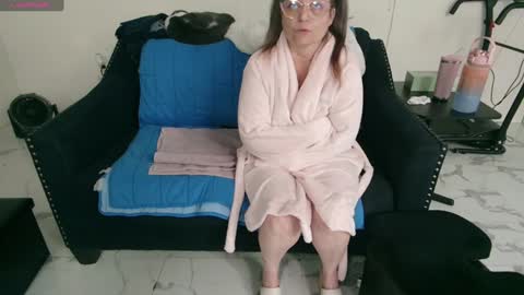 Snapshot of jjjust4fun1985 chatting on January 21, 2025, 3:37 am Nicole Allen online show from January 21, 2025, 3:37 am