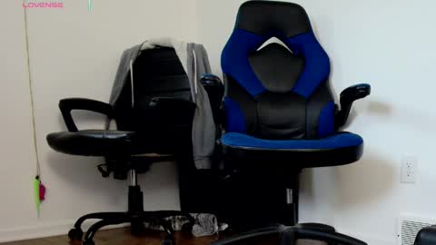 Nicole  Allen online show from April 6, 2026, 10:44 pm