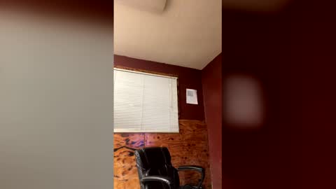 jjuarez5409 online show from January 18, 2026, 1:42 am