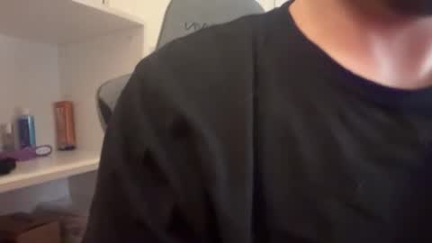 Snapshot of jloko93860 chatting on November 25, 2025, 2:33 am jloko93860 online show from November 25, 2025, 2:33 am