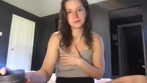 Snapshot of jlynn1997 chatting on May 13, 2026, 12:57 pm jlynn1997 online show from May 13, 2026, 12:57 pm