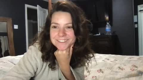 jlynn1997 online show from August 3, 2026, 3:27 pm